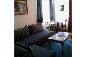 Montenegro Privát Šušanj, Esterno